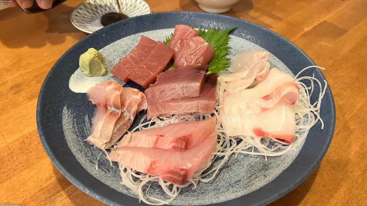 Kokura yakiudon being grilled at a downtown counter